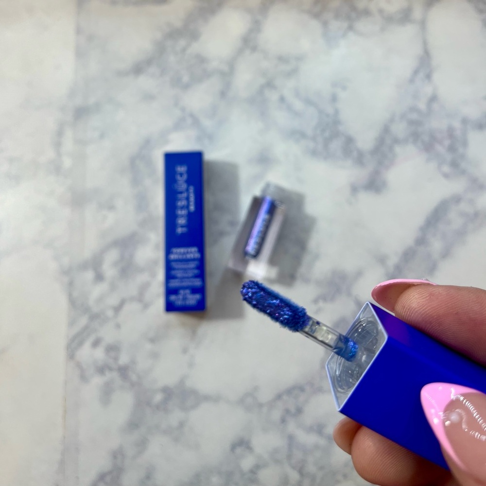 Tresluce Forever Brillante Mettalic Liquid Shadow “Sapphire”